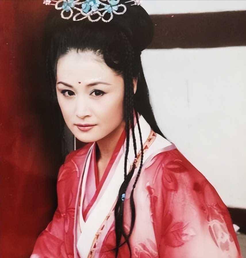 无儿无女的于月仙:去世两年多后,丈夫张学松的选择让