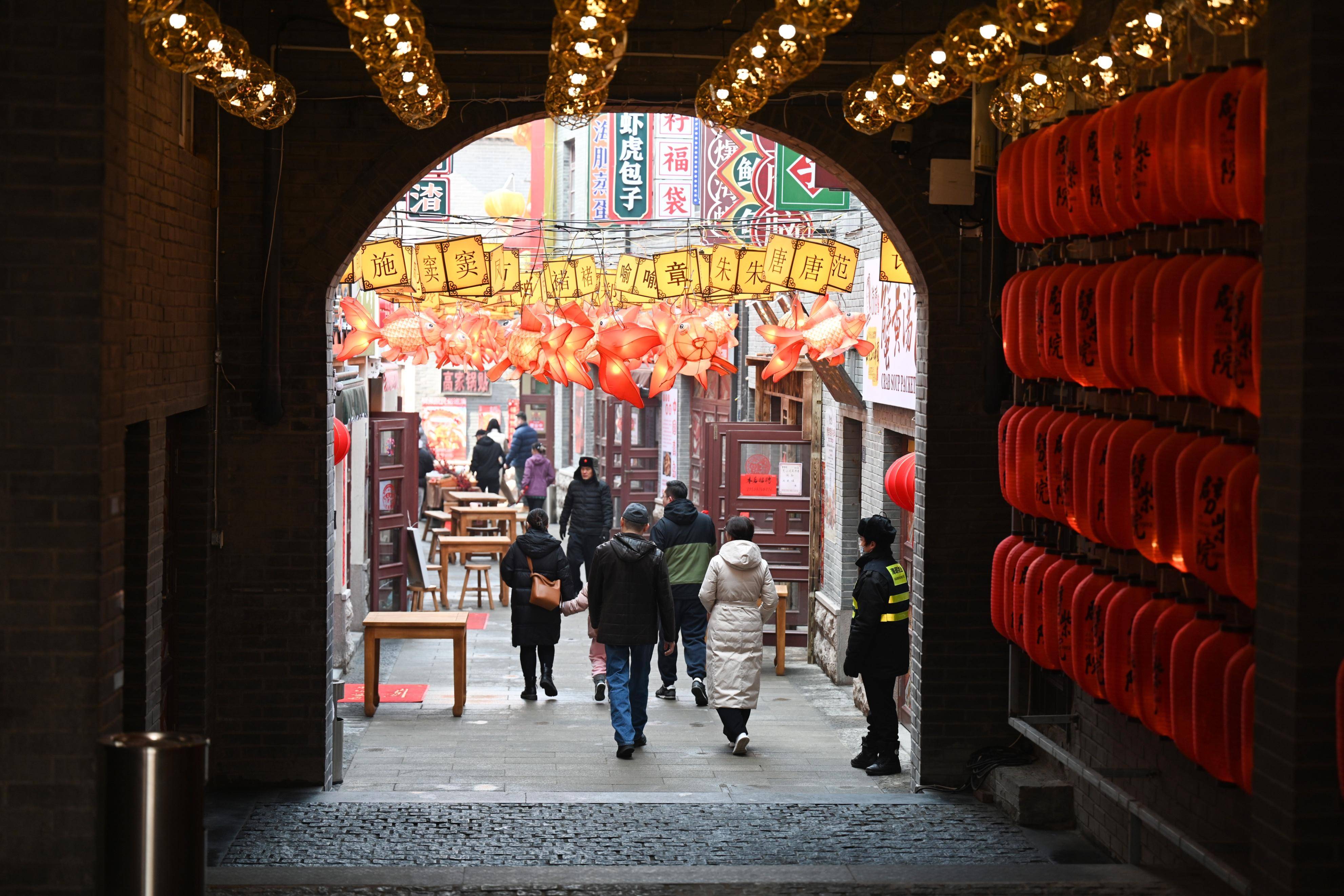 青岛劈柴院小吃街地址图片