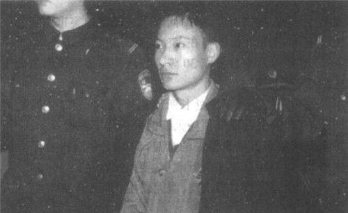 陕西悍匪彭妙计:卖掉亲妈和妹妹,6年杀死77人,行刑前还撂狠话_团伙_亲