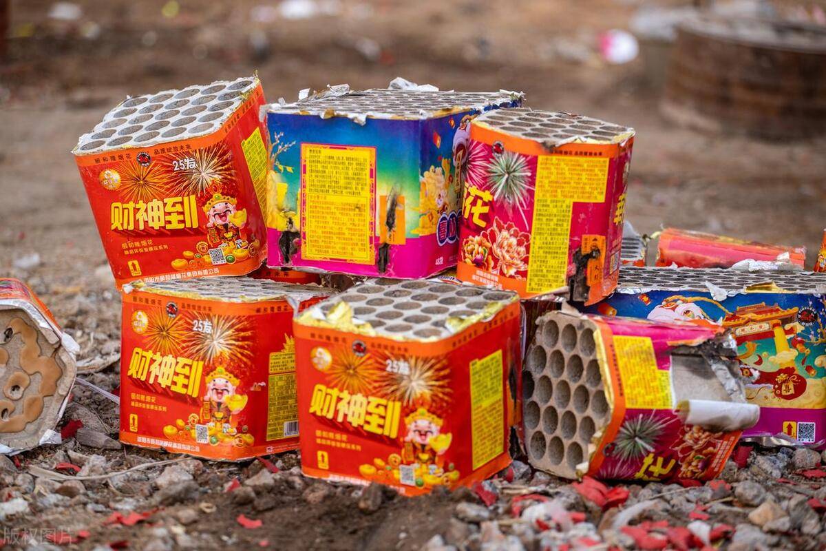 被鞭炮炸伤该怎么办?_处理_做法_爆炸