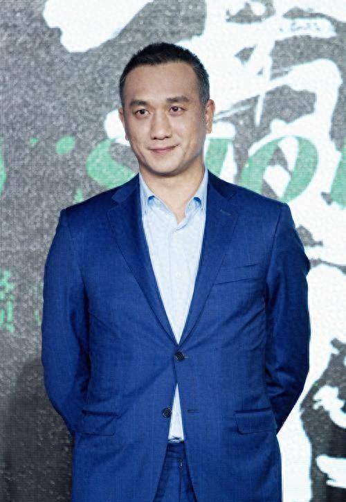 但随着新作品《大江大河3》的上映,黄觉的演技却遭到了质疑,甚至有人