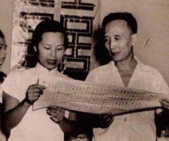 群的三儿子郭民英在没有任何征兆的情况下自杀,次子儿子郭世英也去世