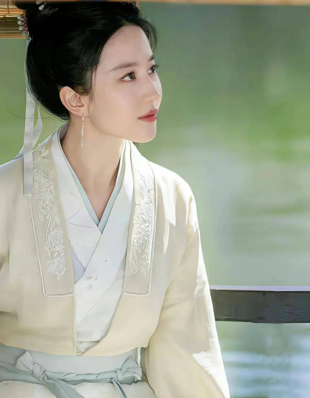 刘亦菲演绎宋代美学,也只有神仙姐姐穿出了宋韵_女性_时代_文化