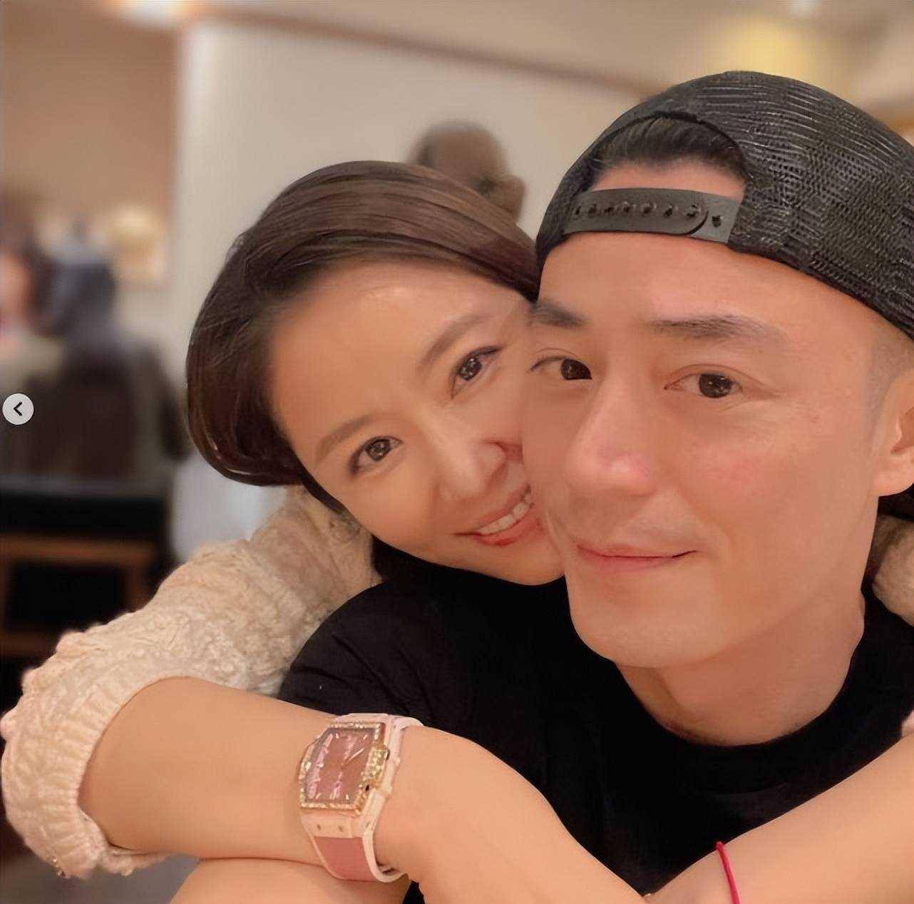 林心如48岁生日晒十年对比照,容颜变化不大,依旧美丽迷人_霍建华_照片