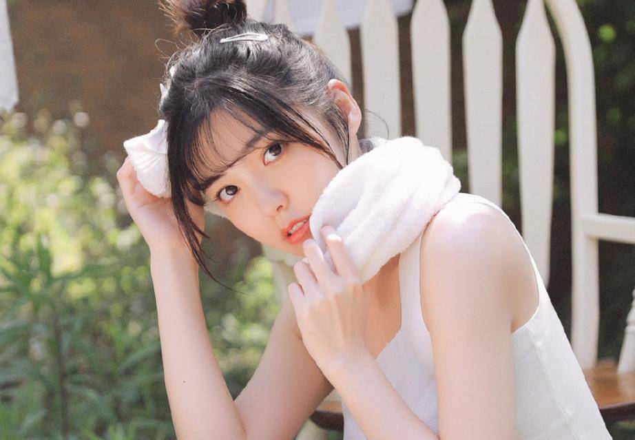 追单纯的女生,怎么聊天?3个技巧让你走进她的心