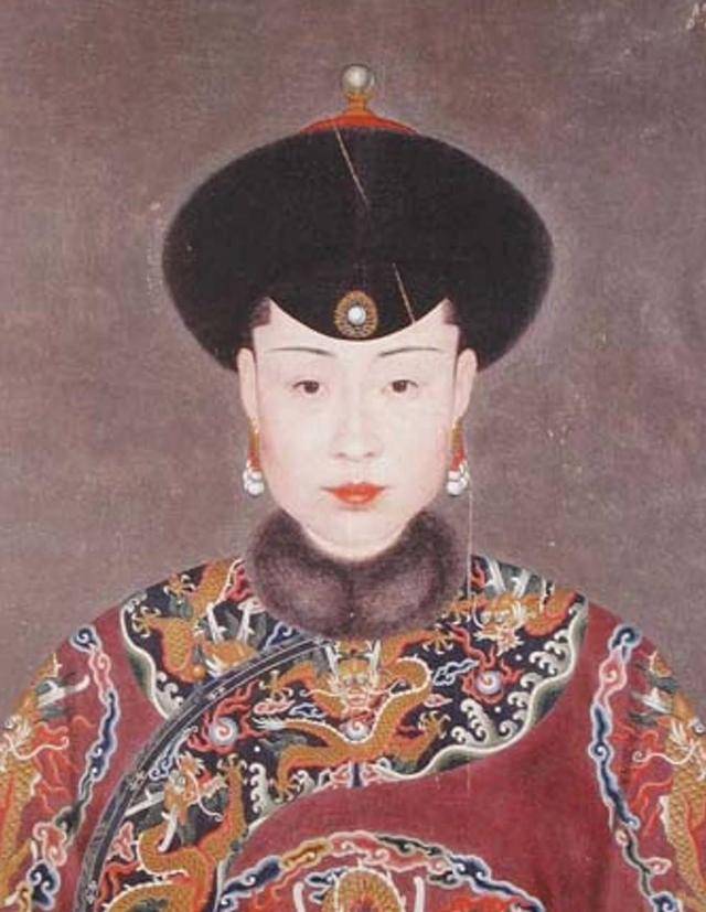 她稳坐后位54年,但一开始只是公主的陪读丫环,怎么的