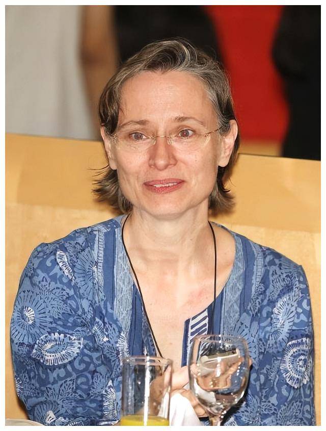 周华健:音乐天王婚姻传奇,令人叹为观止_康粹兰_家庭_成功