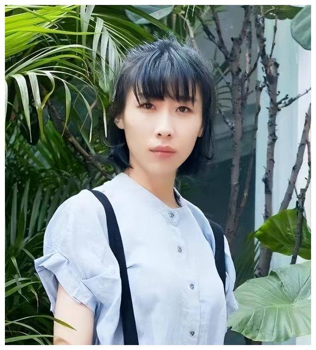 任素汐35岁,喜讯宣布:半个娱乐圈为她点赞,终于瞒不住了!