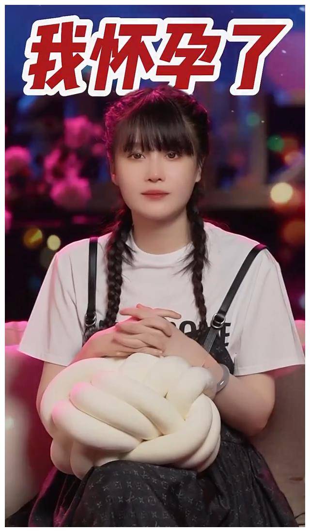 赵本山女儿产子,球球身材神速恢复,儿子如出父母之手_小陈_祝福_皮儿