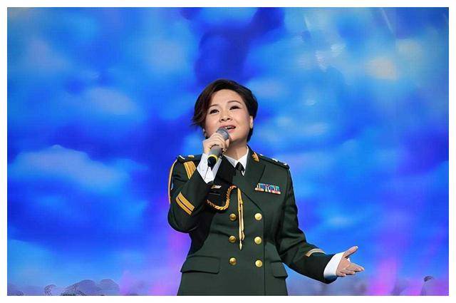 李琼登上春晚三次,以一首歌红遍大江南北,今日荣光早已远去_音乐_低谷