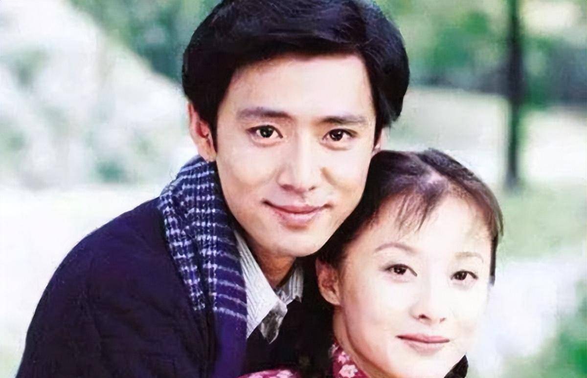 尔豪小秦氏的爱情王一楠毁容后,高鑫照顾4年,事业停摆也不悔_因为