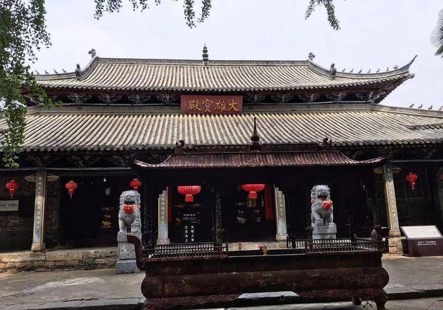 报恩寺的千年银杏树,已经消失的正阳关,隐贤老街等等,都是十分值得去