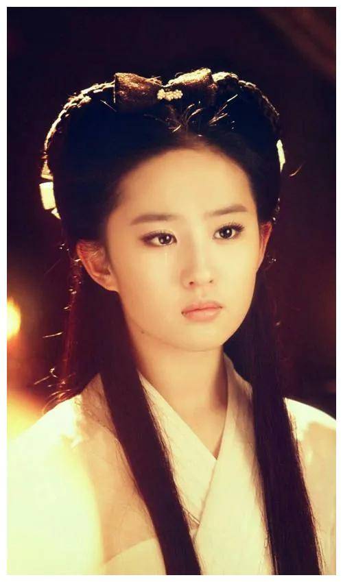 刘亦菲:古装戏中的光辉明星,熠熠生辉,受人瞩目_观众