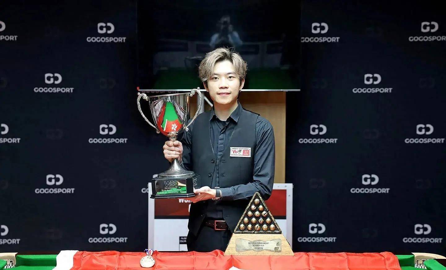 张家玮5比0成功突围!高阳