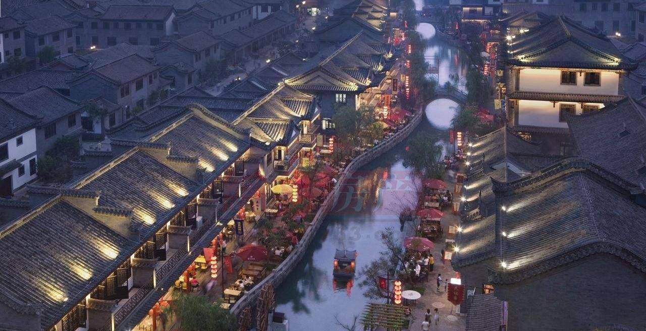 古城的位置十分好找,从滦州汽车站坐公交到巡滦府站下,便可到古城的