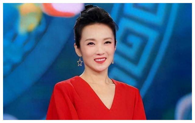 央視美女主持人傳緋聞 韓紅事件後如今51歲,事業如何?