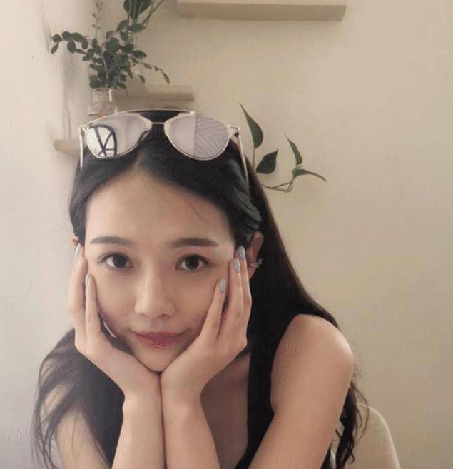 随着《传闻中的陈芊芊》大火,周紫馨也被更多观众熟知.