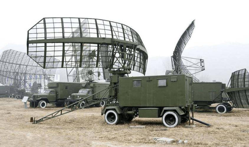 乌克兰特种部队雷霆一击:俄罗斯边境雷达站化为乌有