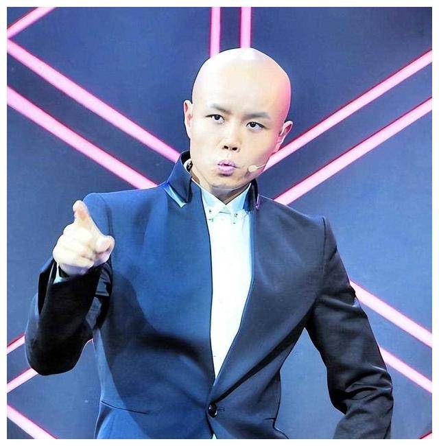 乐嘉移居美国,驾驶豪车,居住豪宅,重新开启全新人生!