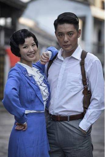 当红时抛妻弃子娶小6岁美模,今隐姓埋名无人识_傅程鹏_程愫_周丽淇