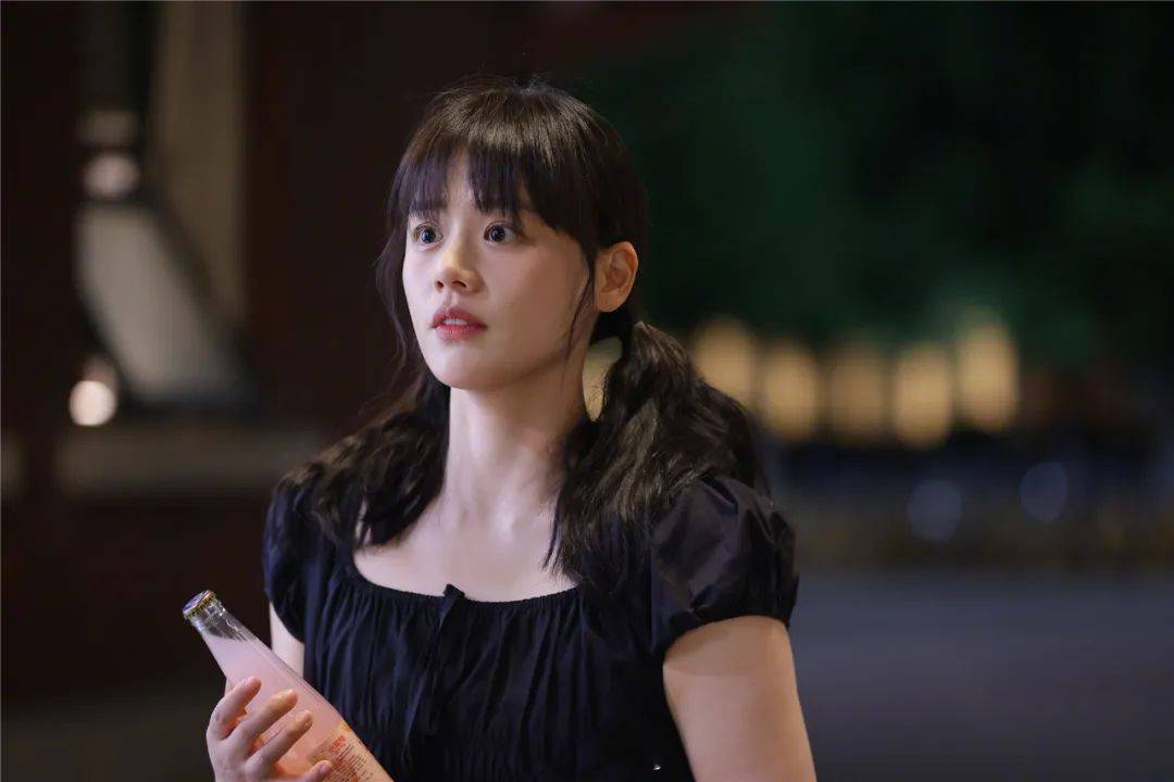 马思纯晒无滤镜生图,双马尾造型清纯可人,这才是初恋女神的模样_气质