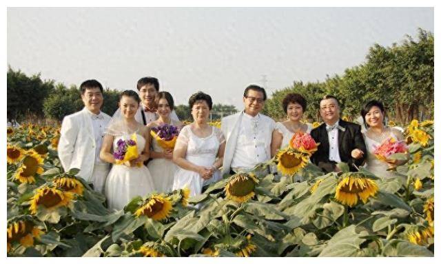 55岁虎艳芬与70岁苏志丹,女儿已嫁!惊喜加入:女婿竟是苏家人?