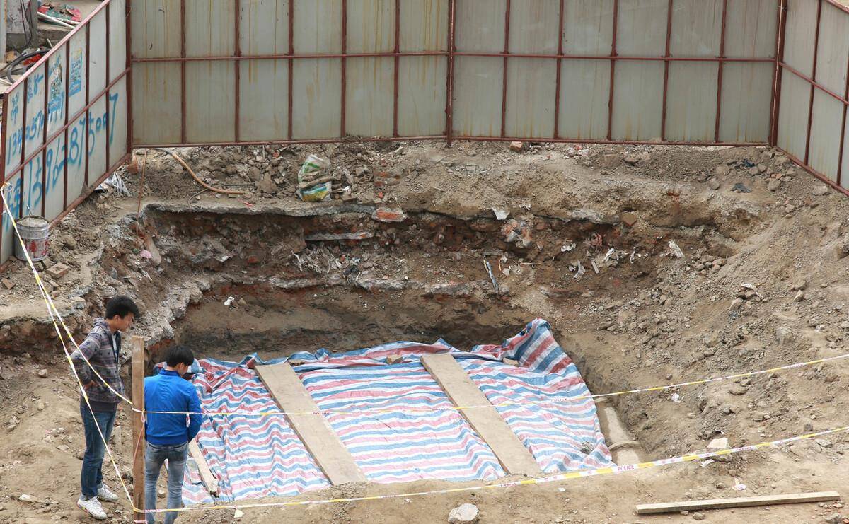 清代女尸百年不腐,开棺瞬间有阵阵香气,难道历史真有?