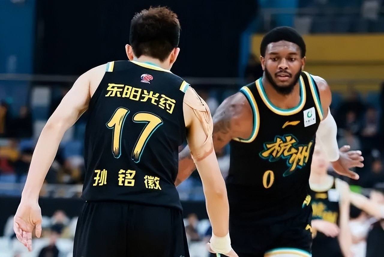 广厦外援被挖角,辽篮首钢争抢布鲁克斯_球员_球迷_cba