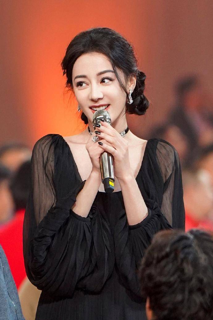 迪丽热巴美疯了!