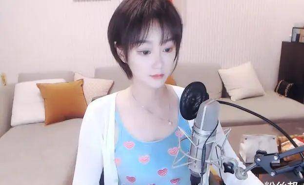 夏玲美透露,大哥已经和别的主播在一起了,并且从此以后自己和神豪"赵