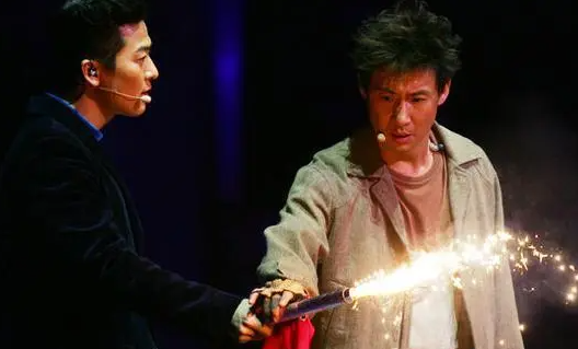 事实证明,于毅不是消失了,44岁的他,正在另一个圈子里风生水起_张学友