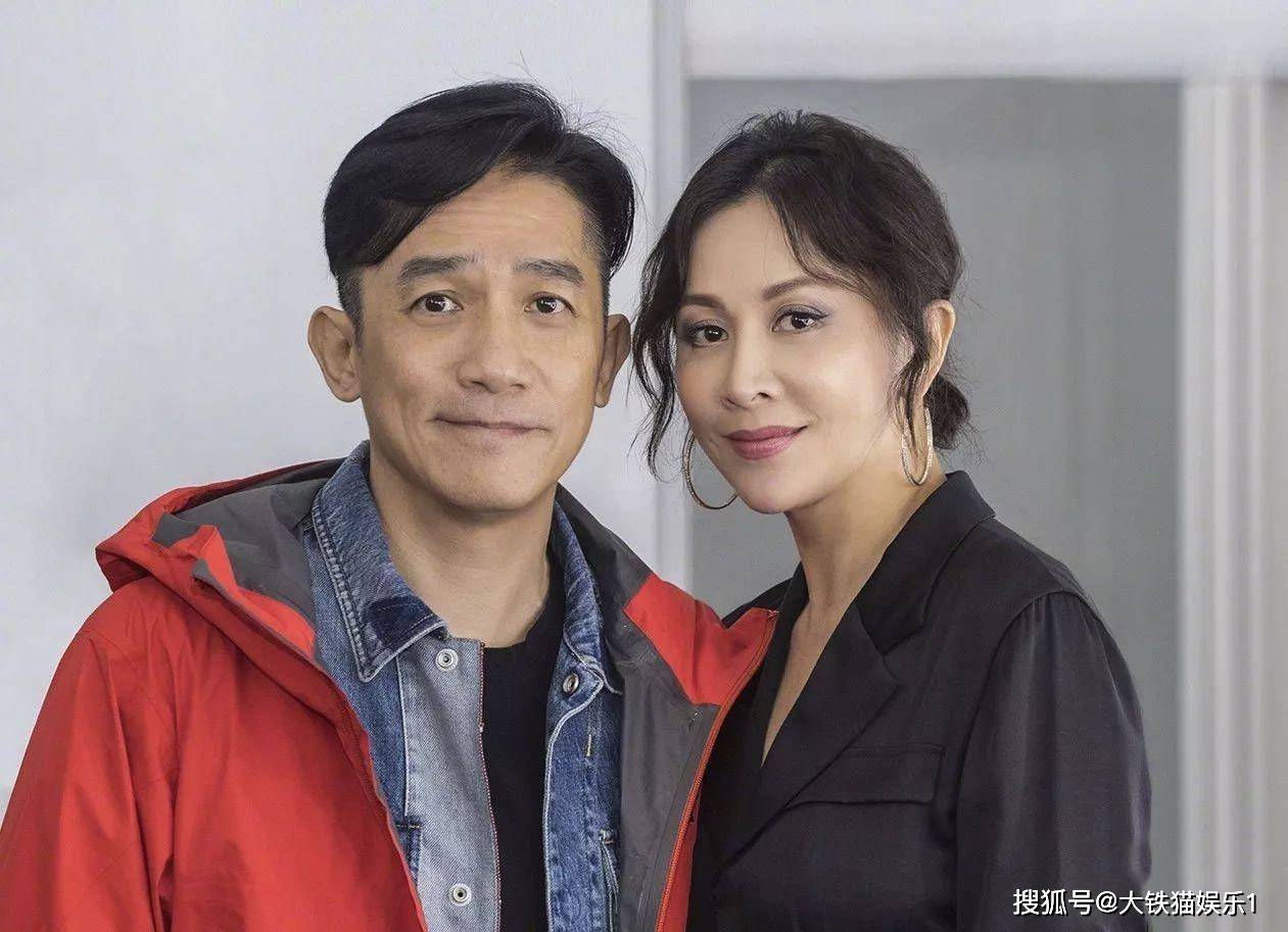 当内地女星与香港女星撞衫,当年被津津乐道的港风,竟