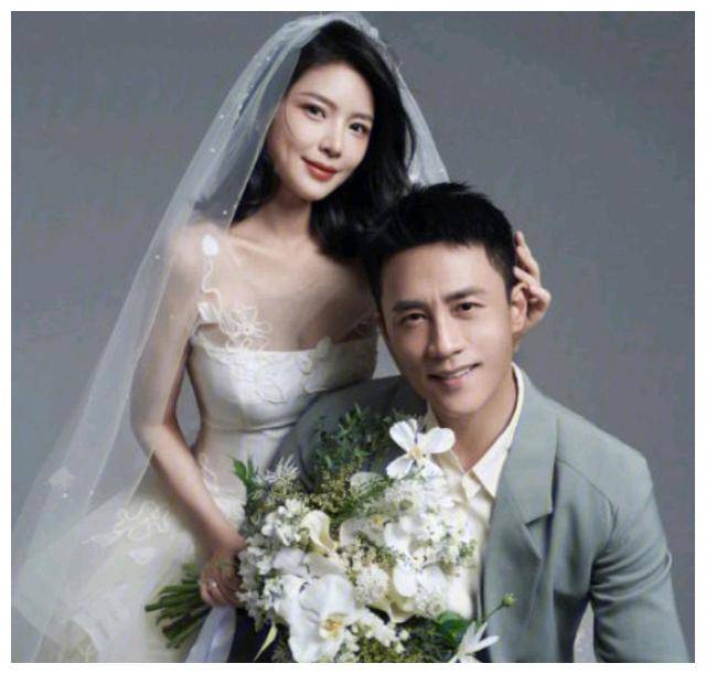 杜淳夫妇狂秀恩爱!王灿霸无情怼恶评,网友哭晕在厕所_