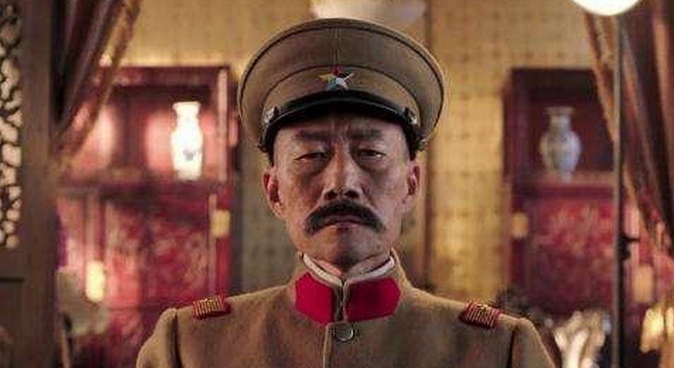 奉军大帅张作霖,也算一代枭雄,只向溥仪磕头跪拜,原因