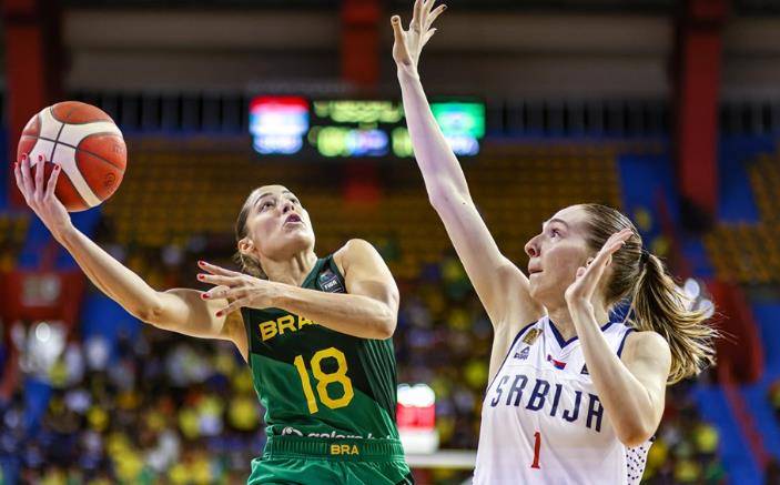 奥预赛最新战报:72比65,塞尔维亚化险为夷,我们女篮迎荣誉战_安德森