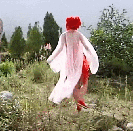 5,《宝莲灯》—小玉《宝莲灯》中的小玉一身非主流的穿着风格,使她在