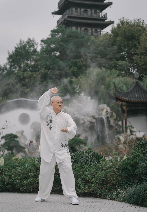 当国外空手道高手遇到太极"明师"_哈伯德_蔡光_武术