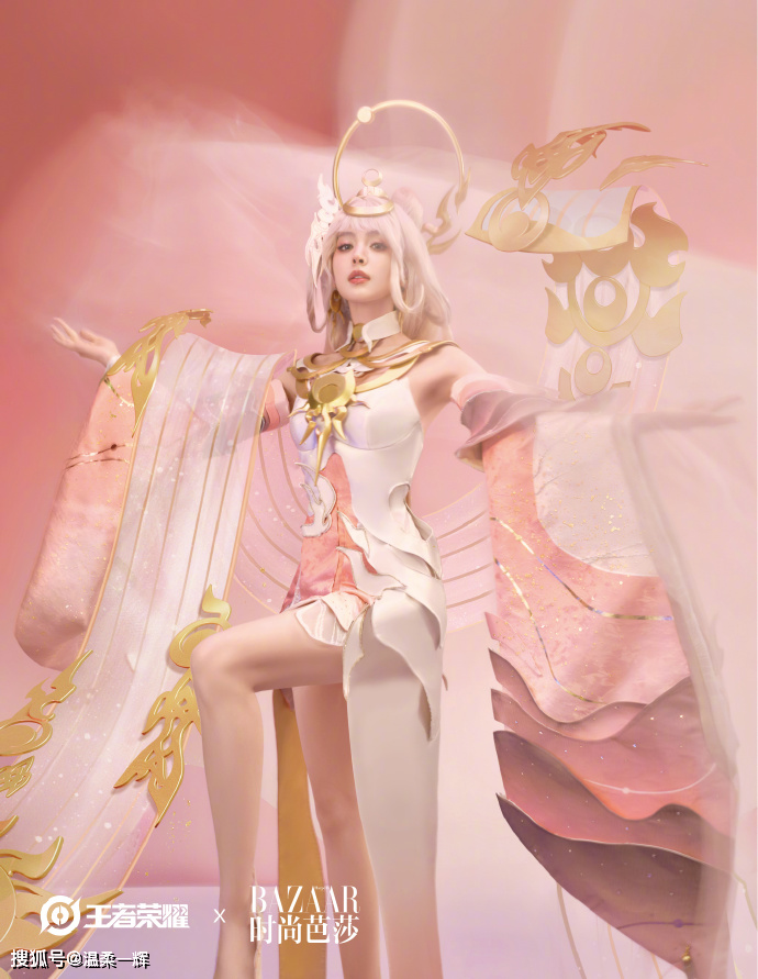 时尚芭莎放大招,贾玲登上三月刊封面,联手王者一众明星cos_古力娜扎