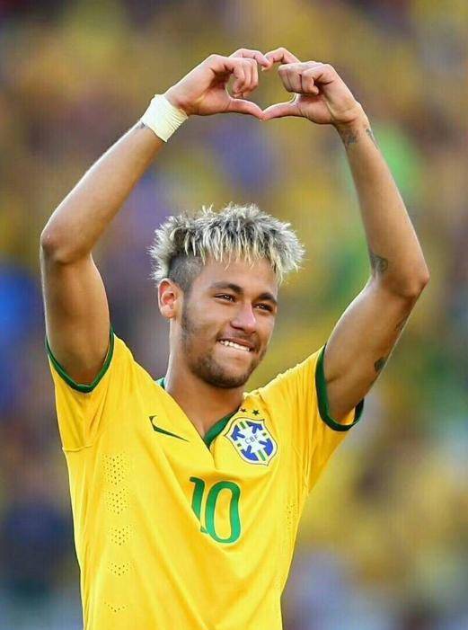 世界第三内马尔:足球场上的魔术师,巴西足球的瑰宝_的足球_荣誉_个人