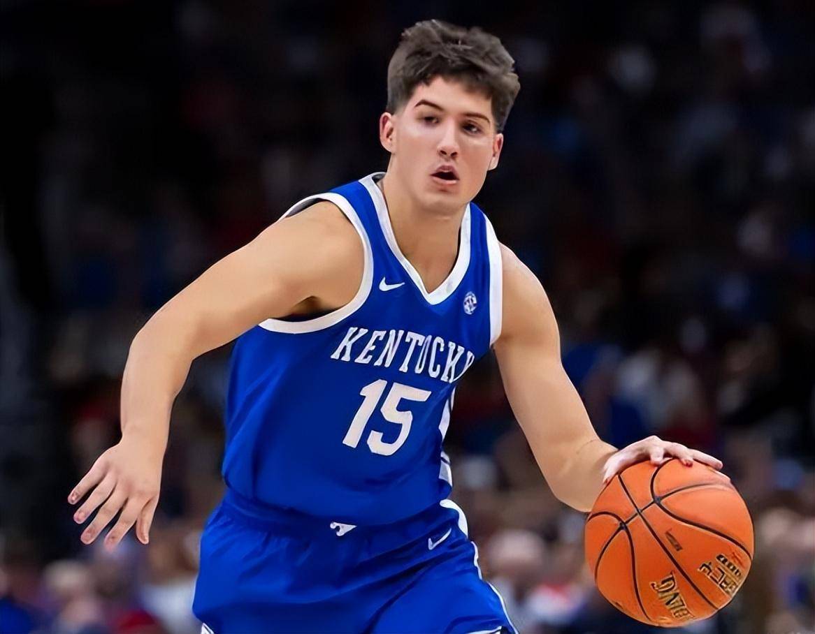 里德-谢泼德运动能力很一般,他缺少速度和爆发力,不过他能打无