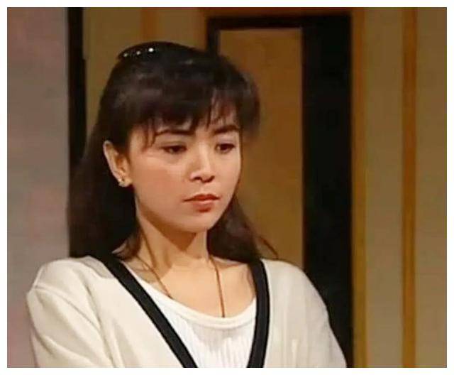 经典商战剧《巨人》:陈玉莲古典vs陈法蓉清新,哪个更吸引你?