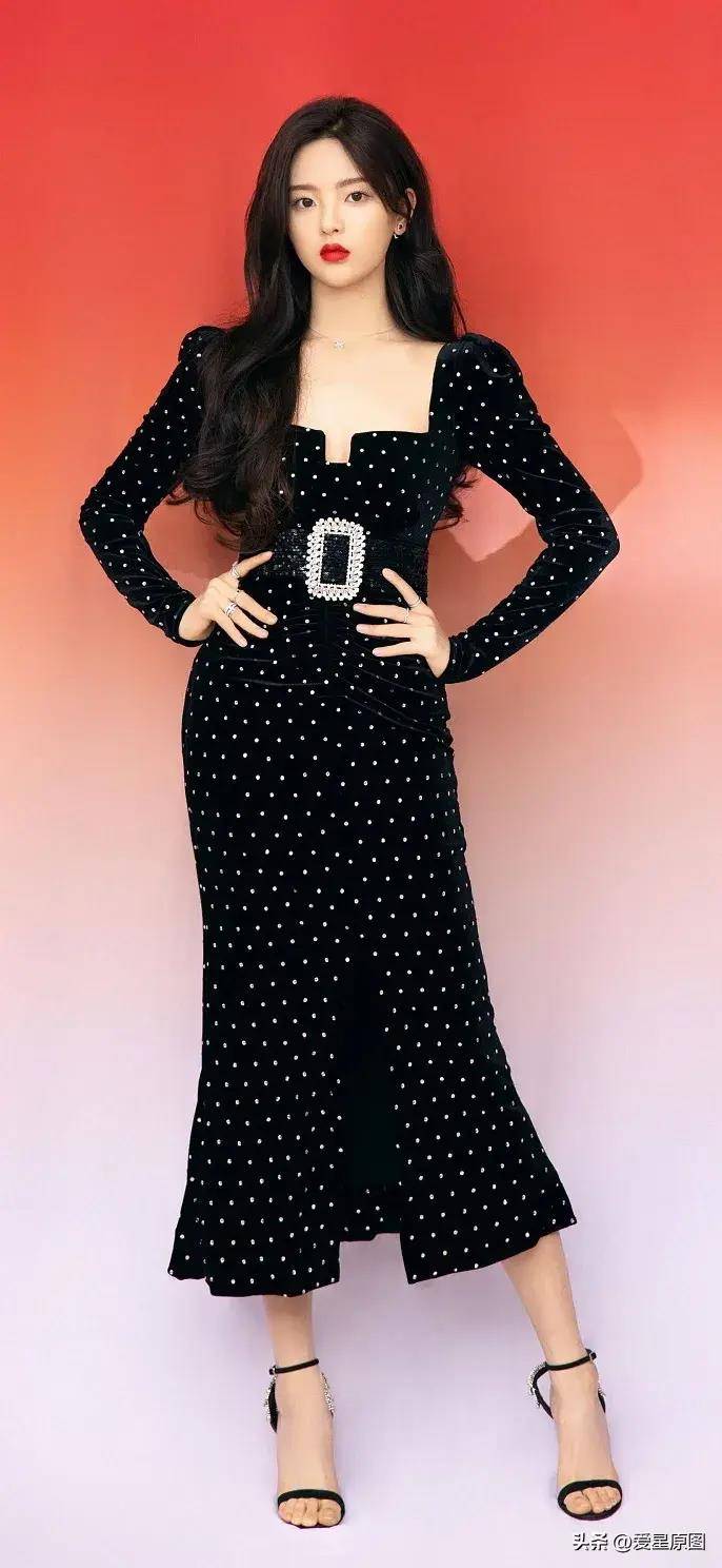 校花少女-杨超越全图写真合集_中国_代表作品_内地