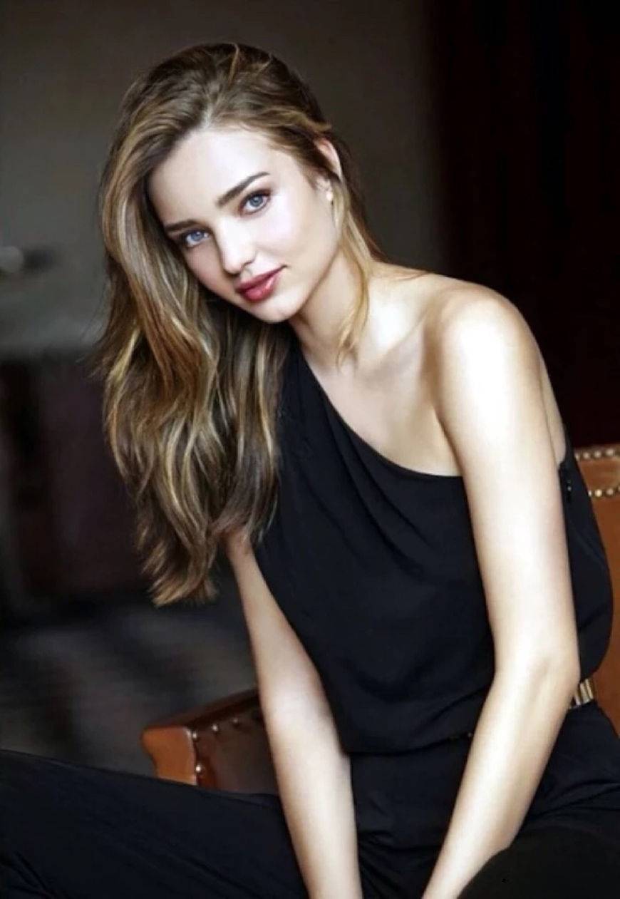 作为荣获奥斯卡提名殊荣的大腕级女演员和超级模特,米兰达·可儿自然