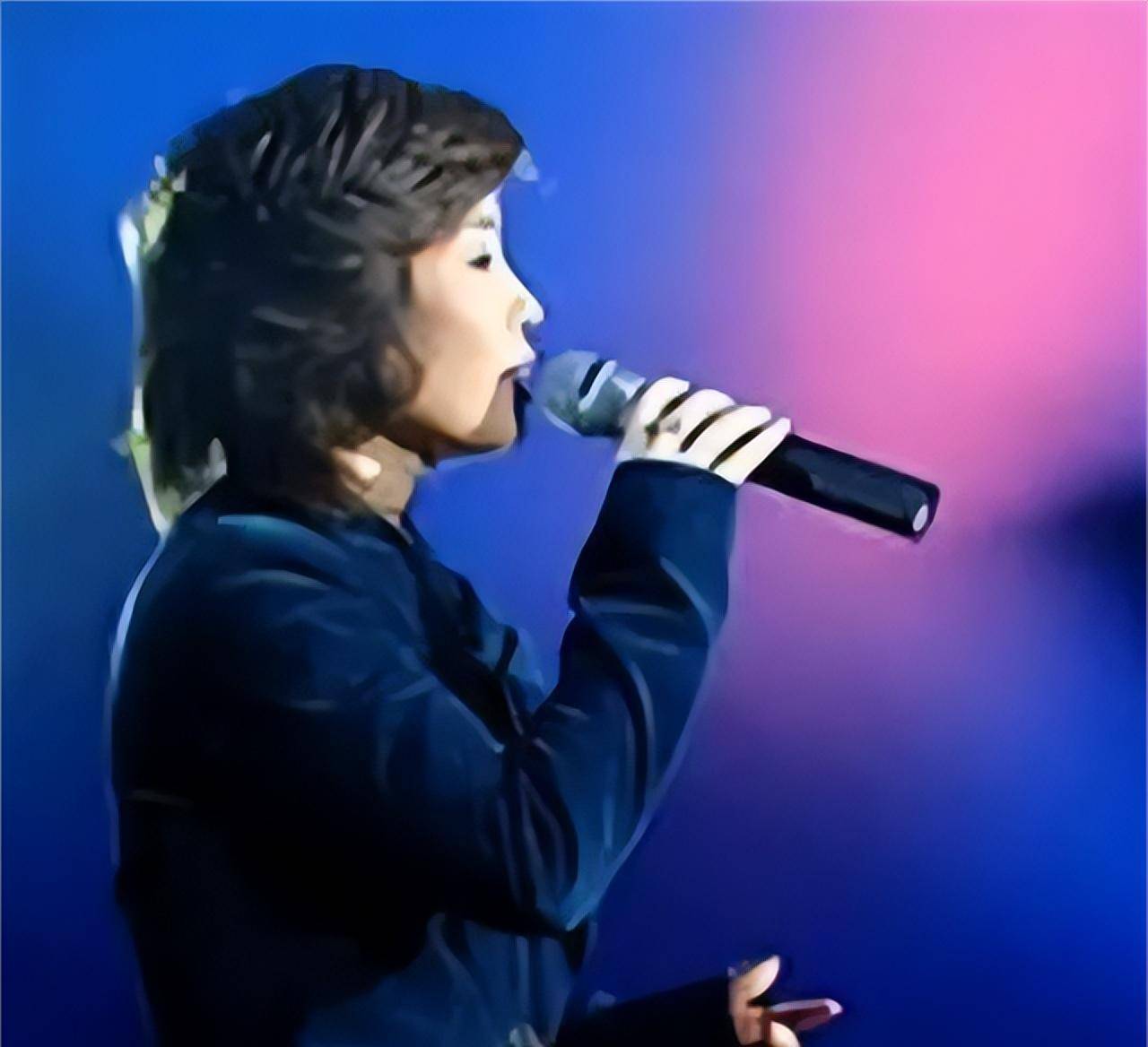 叶凡在舞台上突然晕倒,被紧急送进医院进行抢救.