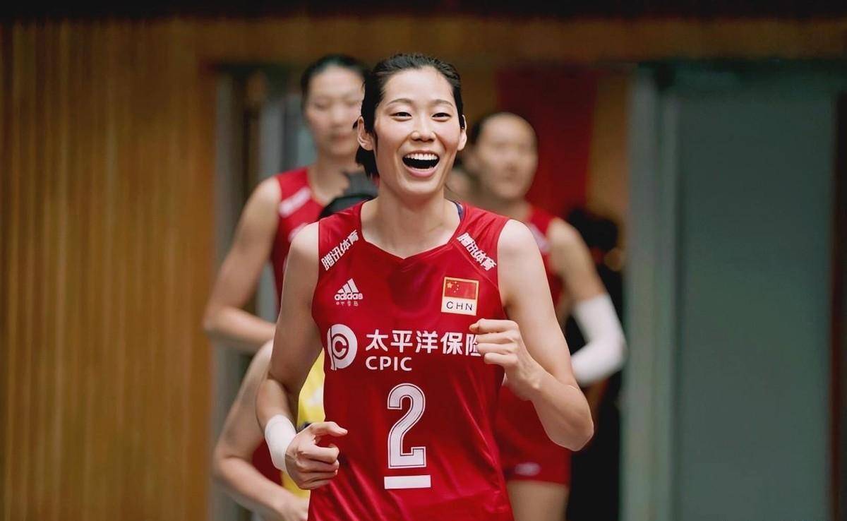 "奥运冠军"女排朱婷气场是真的强大,胜不骄败不馁,心态最重要_休闲