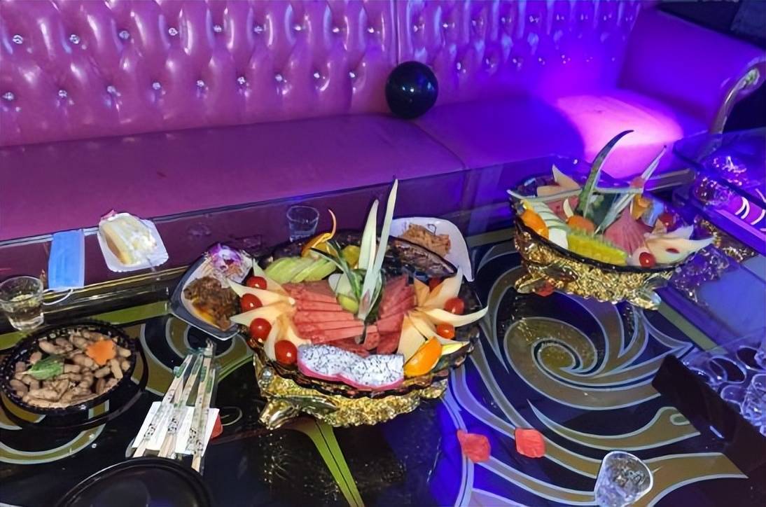 9年关店9万家,ktv的没落的真相,并非是年轻人不喜欢群体社交