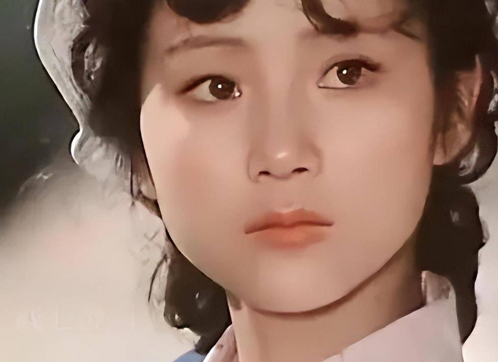 著作之时,对于扮演林黛玉的人选,导演脑海中第一个浮现的就是董智芝