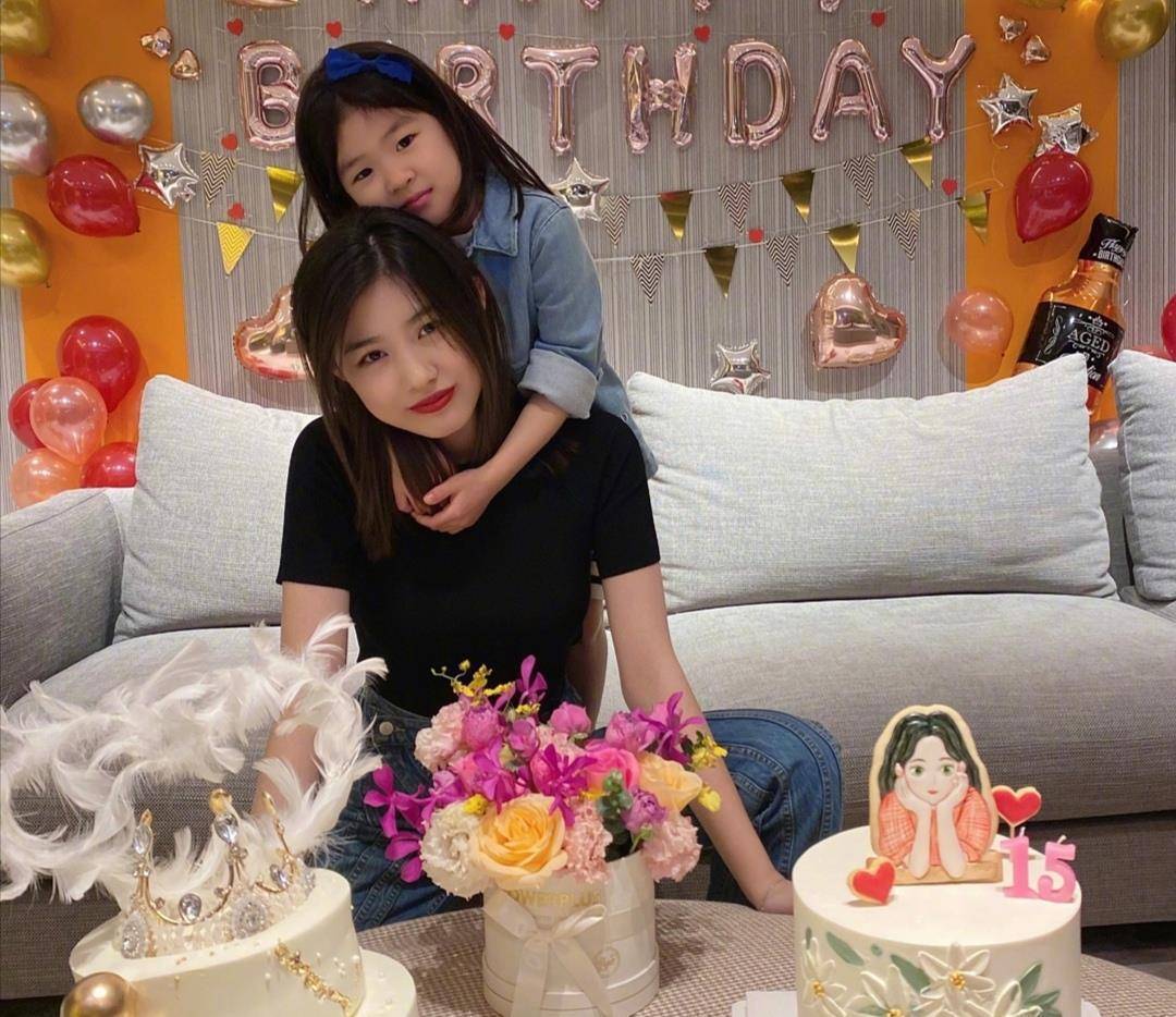 汪峰大女儿汪曼熙近照,鼻子高挺五官精致,有时妆容却被槽显老_章子怡