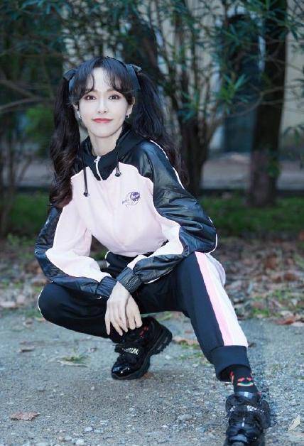 唐嫣晒双马尾自拍,37岁元气满满,甜美可爱似18岁少女_运动_样子_时候