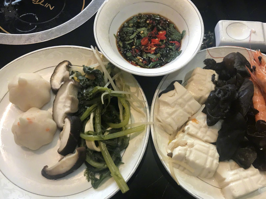 易胖体质的袁姗姗为了减肥也是下了不小的功夫,曾经因为过年期间,长胖